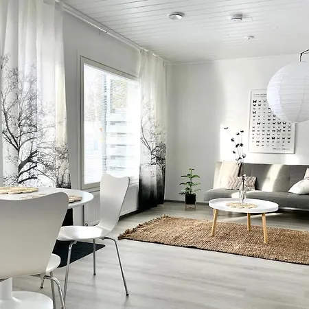 Valoisa Uusi Kaksio Keskellae Suomea *