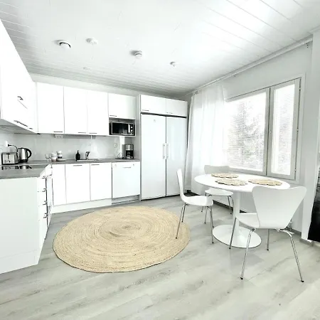Valoisa Uusi Kaksio Keskellae Suomea Apartment *