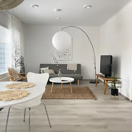 Valoisa Uusi Kaksio Keskellae Suomea *